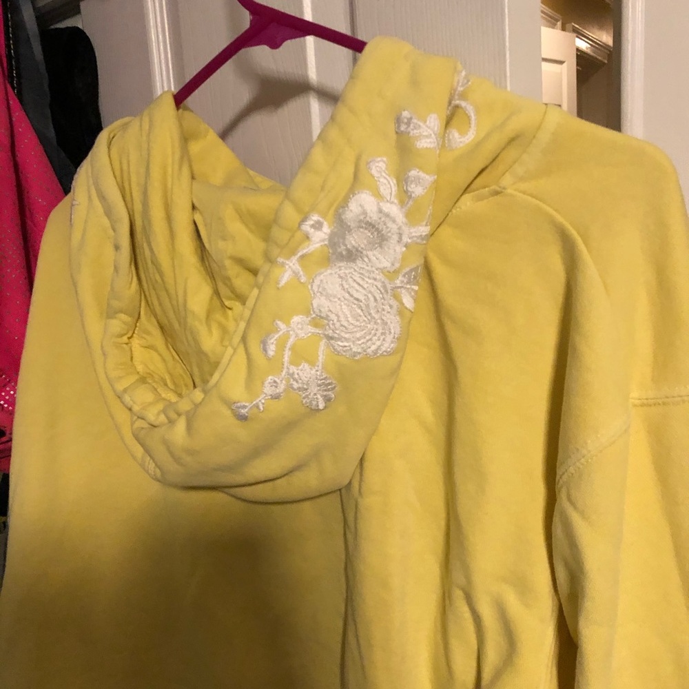 Sweatshirt bundle - Picture 4 of 10